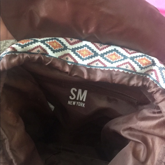 Back pack - Picture 3 of 4